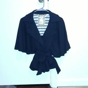 Donating 1/6/2024 L.A. KITTY blazer in black